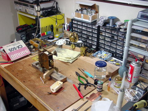 時計修理の作業台です